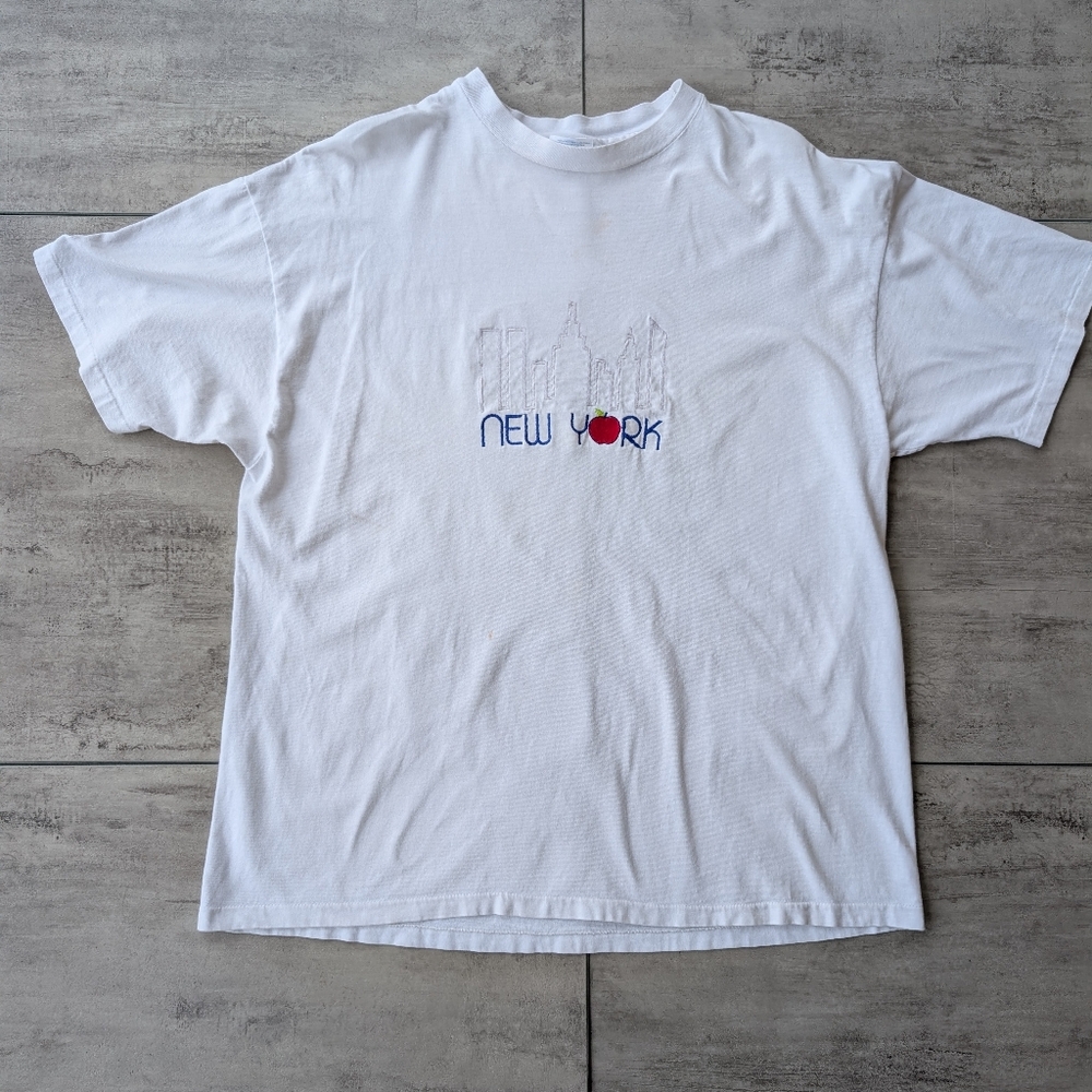 Vintage Hanes Beefy New York City Embroidered White Single Stitch Graphic T XL